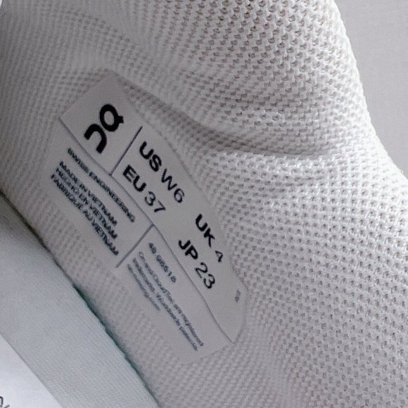 On Cloud ROGER Centre Court Tennis Running Shoe White/ Lavender Leather Wms US 6 - Picture 11 of 11